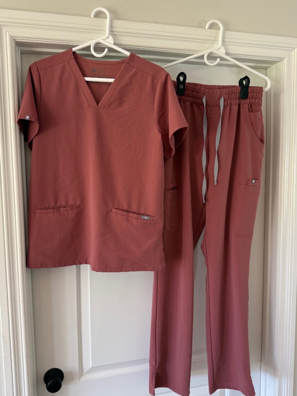Figs scrubs